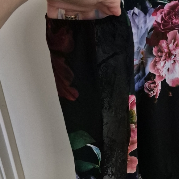 Cacique Black Floral 2-peice Pajamas Set with Pink & Purple Blooms In - 22/24 - Picture 7 of 9